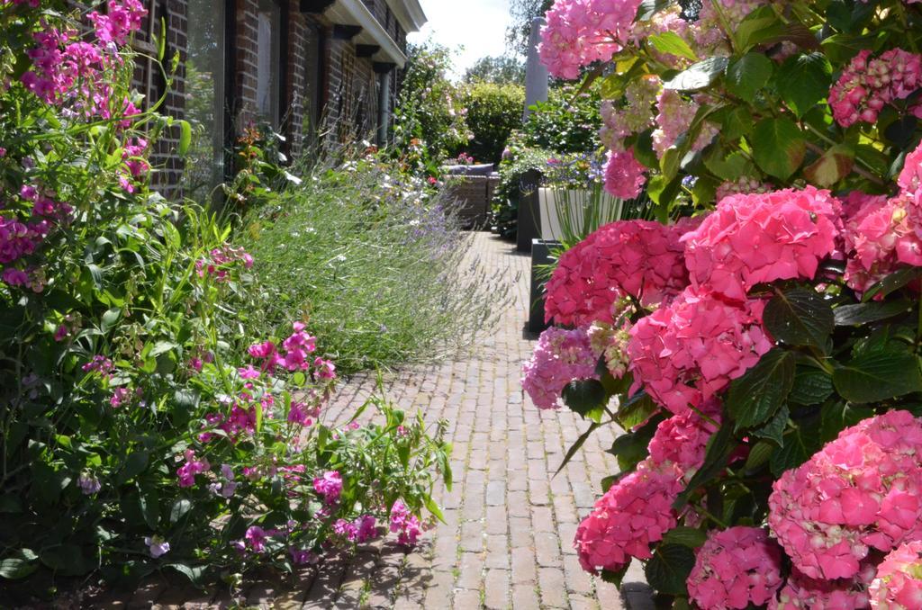 Bloemenhoeve Birdaard Exterior foto